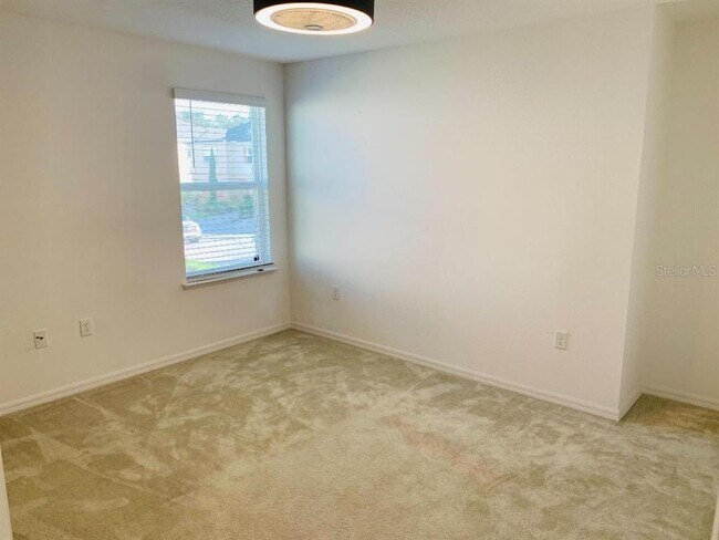 Building Photo - 3853 Hampstead Ln