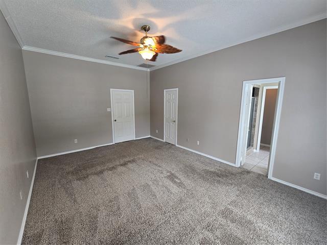 Building Photo - 2609 Classic Ct E