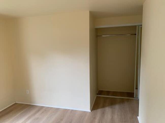 Building Photo - H227ach (TEOM)