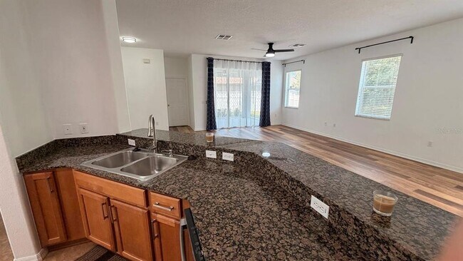 Building Photo - 3048 Chessington Dr