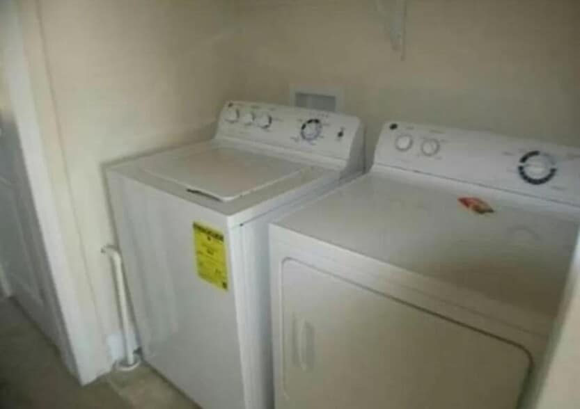 Building Photo - 115 Montalto Dr