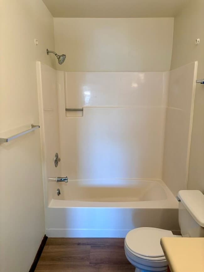 Building Photo - NEWLY UPDATED 2-Bed / 1-Bath Home – Bozeman, MT