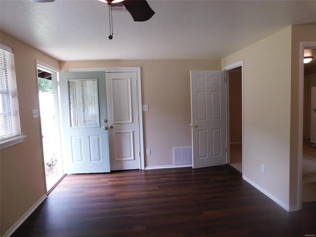 Building Photo - 508 Mimosa Rd