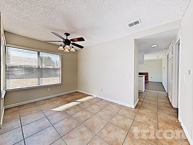 Building Photo - 15473 Casa Grande St