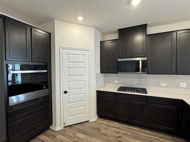 Building Photo - 1624 River Plateau Dr