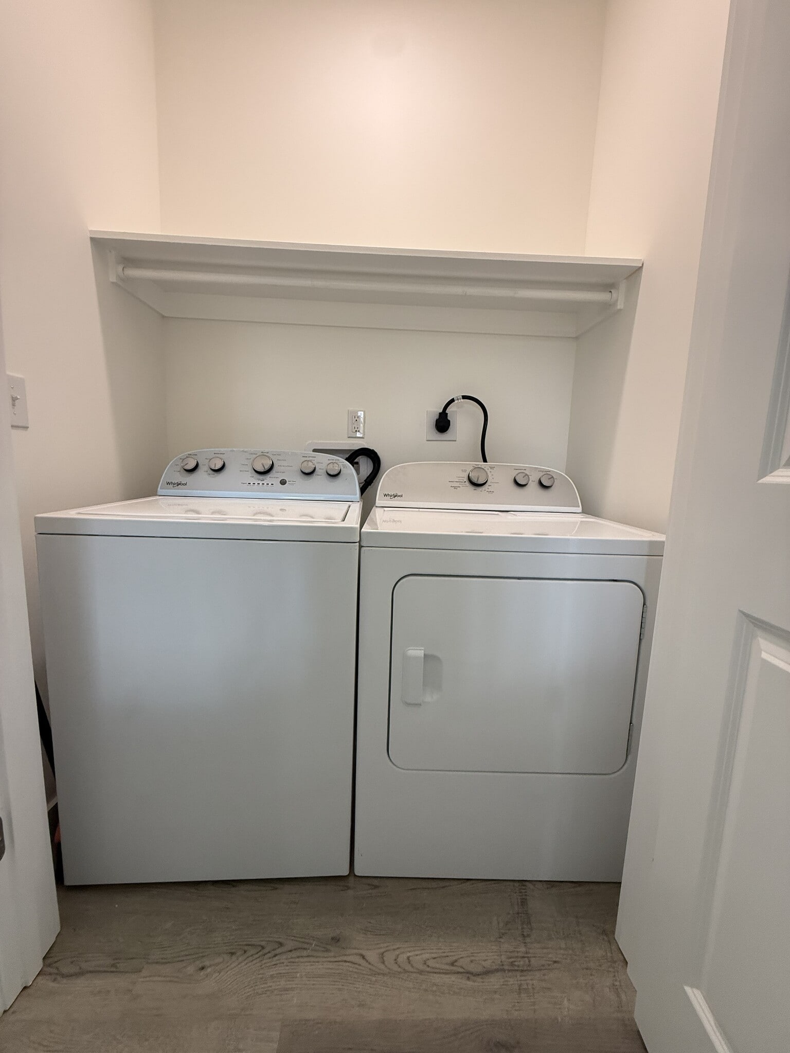 Building Photo - 631 Morreene Rd