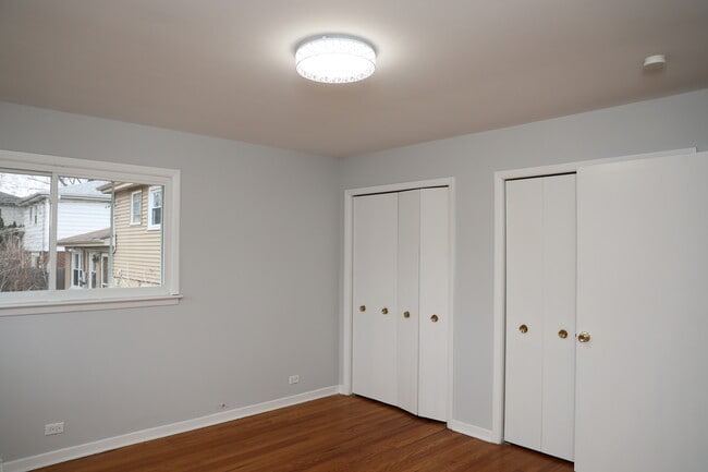 Building Photo - 9622 N Kildare Ave