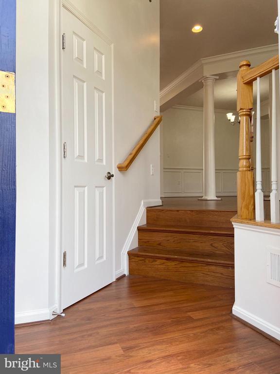 Building Photo - 5633 Sheals Ln