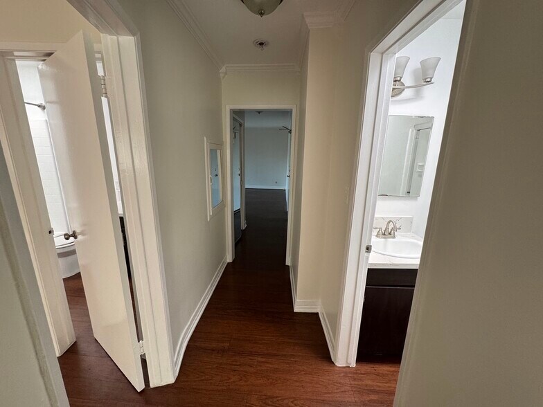 Building Photo - 1138 S Corning St