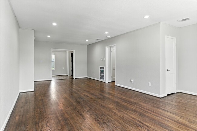 Building Photo - 3863 Arbor St
