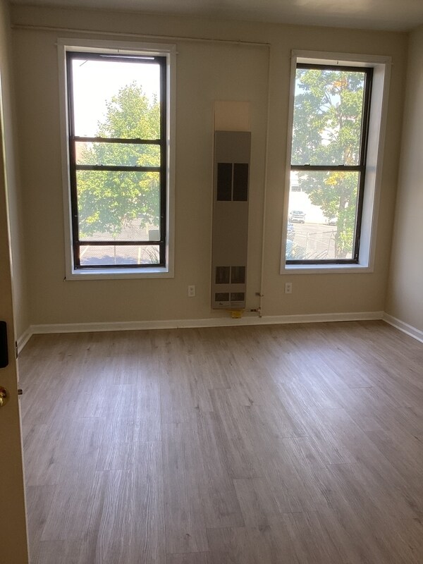 Building Photo - 120 Hamilton St