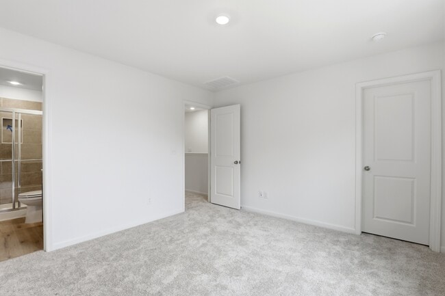 Building Photo - 10608 Brookside Reserve Rd