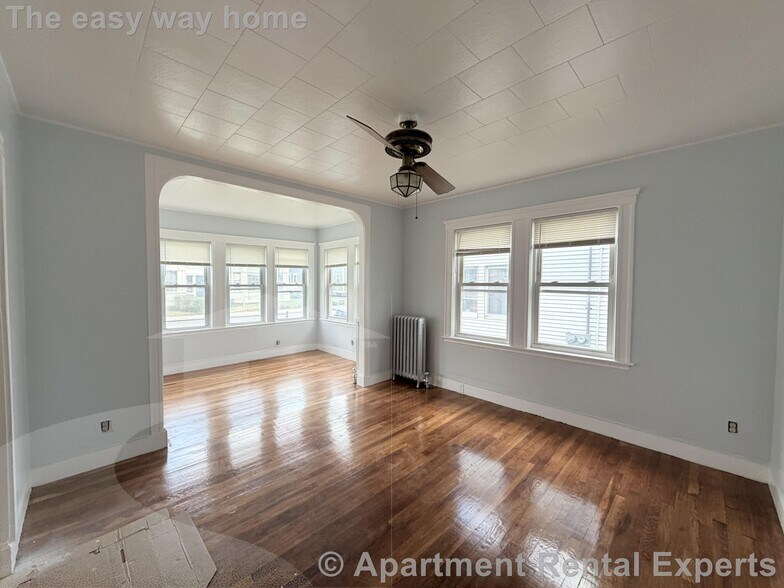 Building Photo - 225 Riverside Ave