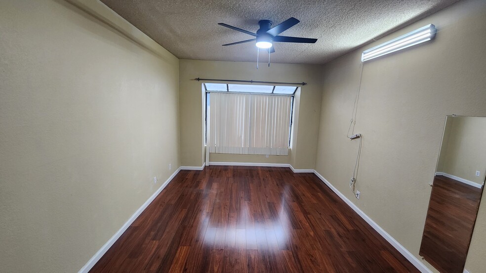 Master Bedroom - 3454 Bridgewood Ter