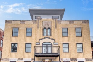 Building Photo - 4638 N Ashland Ave