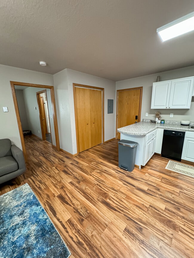 Building Photo - Theater Apartments Beulah