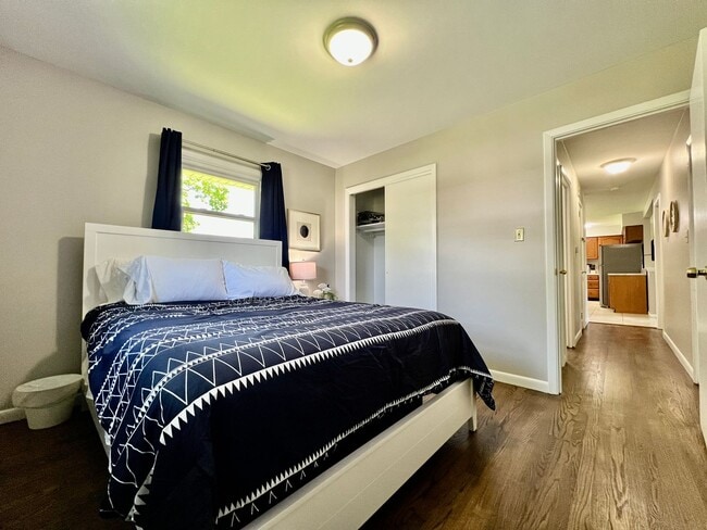 Building Photo - 2501 Elmo Pl