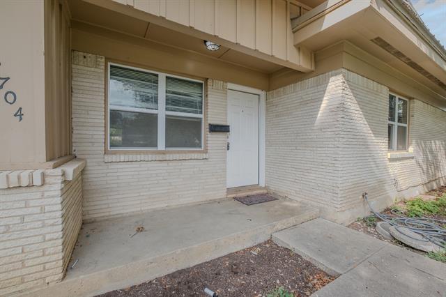 Building Photo - 2704 Cordone St