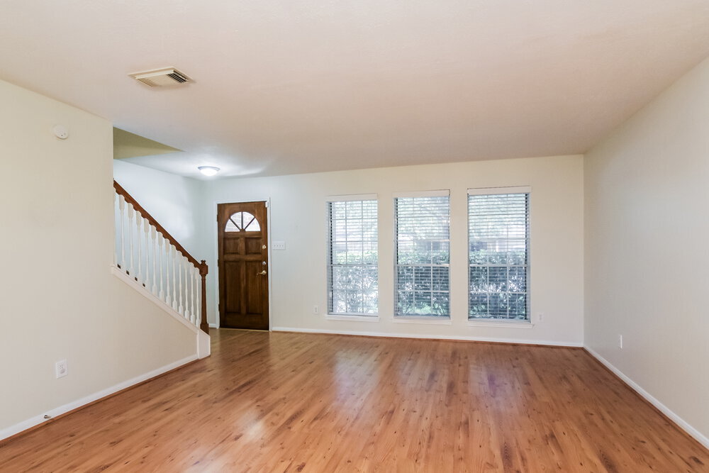 Building Photo - 2715 Fox View Cir