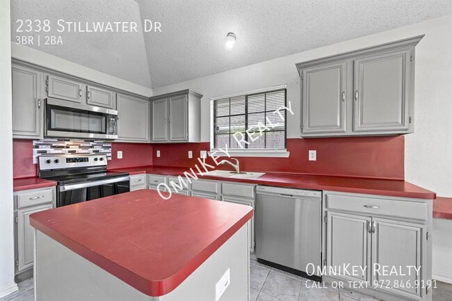 Building Photo - 2338 Stillwater Dr