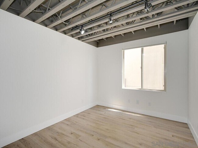 Building Photo - ***GENERAL RENTAL APPLICATIONS***