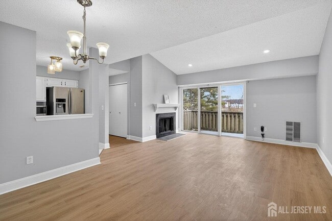 Building Photo - 304 Aspen Dr