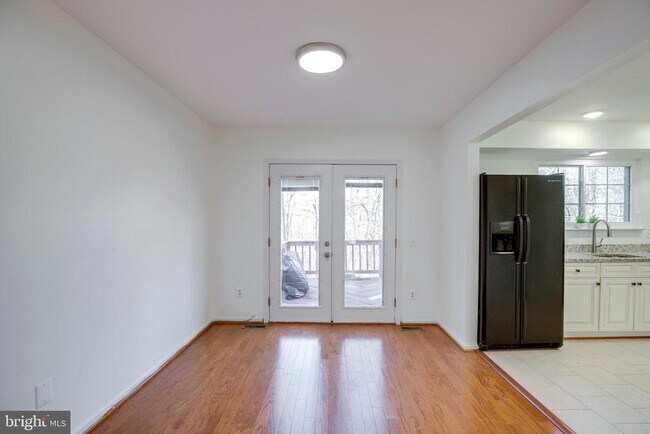 Building Photo - 6012 Westbourne Pl