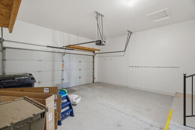Building Photo - 3265 Galaxy