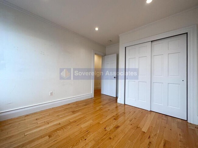 Building Photo - 3 bedroom in NEW YORK NY 10031