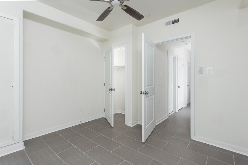 Building Photo - 702 S 20th St