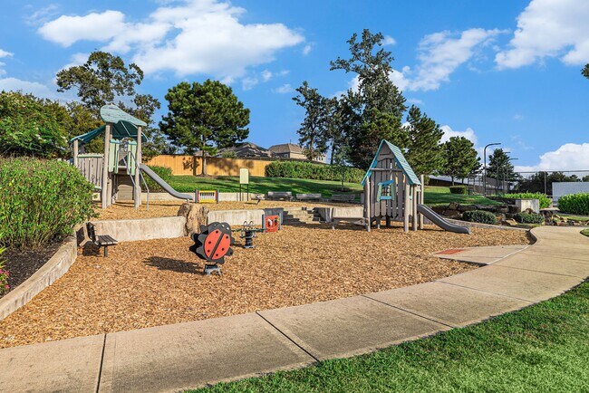 Building Photo - 6107 White Spruce Dr