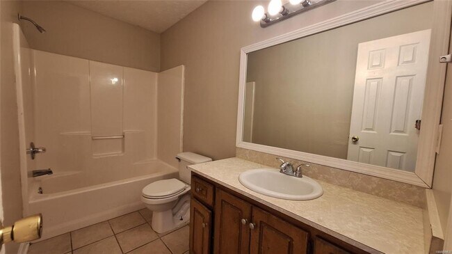 Building Photo - 2695 Whispering Pine Dr