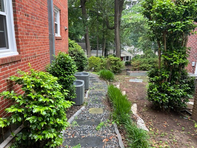 Building Photo - 5400 Dorchester Rd