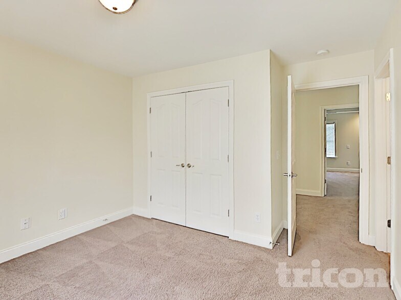 Building Photo - 2655 James Edmon Ct