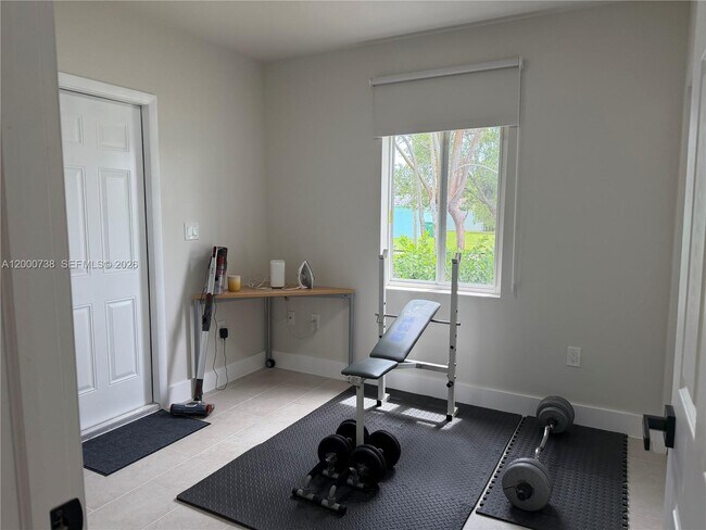 Building Photo - 20111 Gulfstream Rd