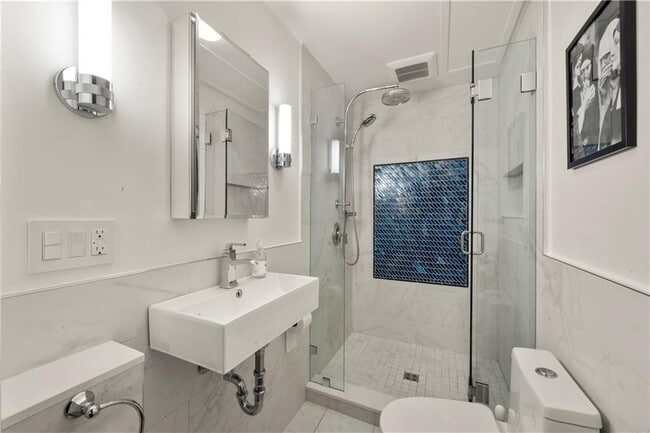 Building Photo - 33-35 Marsh St