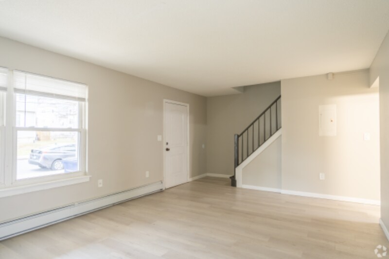 Building Photo - 238 Mather St