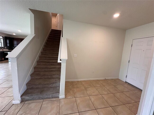 Building Photo - 630 Citrus Isle Blvd