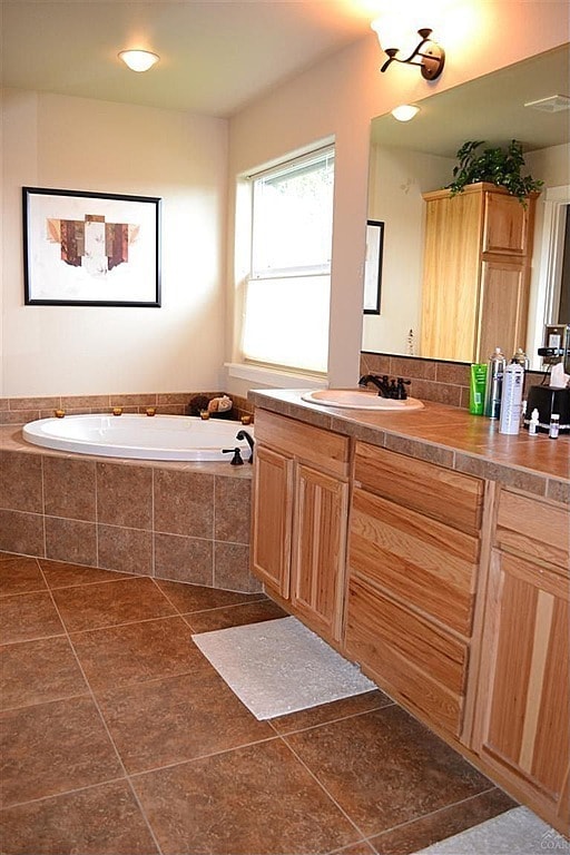 Building Photo - Furnished Home