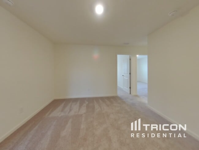 Building Photo - 130 Hyde Park Winder GA