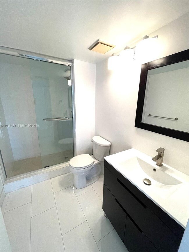 Building Photo - 2000 Towerside Terrace