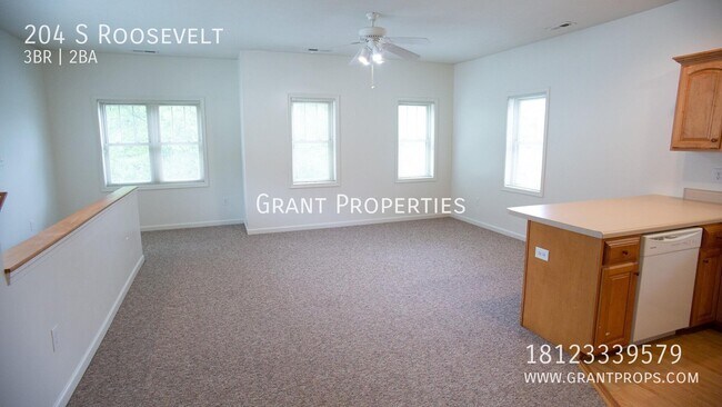 Building Photo - 204 S Roosevelt St