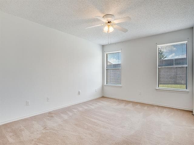 Building Photo - 10820 Edgewater Dr