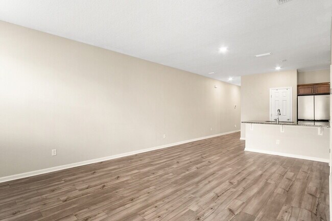 Building Photo - 3 Bedroom / 2.5 Bathroom Townhouse in the Meadows at Oakleaf