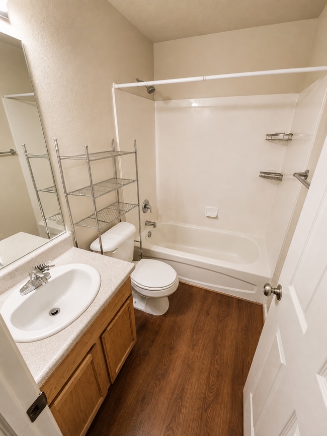 Building Photo - Charming 3-Bed, 2 Bath Condo in Pleasant Grove