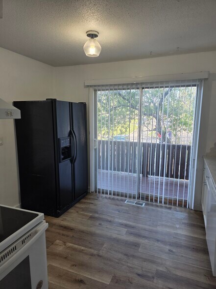 Building Photo - 11260 College Ave