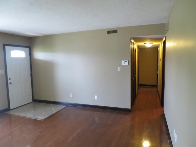 Building Photo - 804 Sailview Rd
