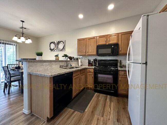 Building Photo - 3780 E Felix Blvd
