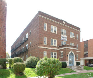 Building Photo - 49 Troup Street