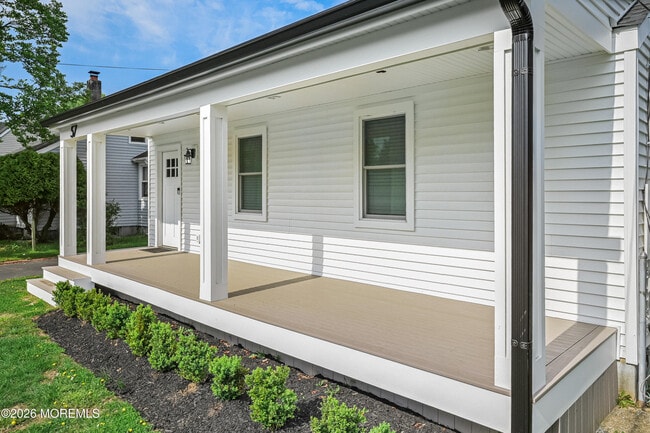 Building Photo - 57 Villa Pl